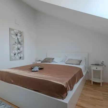 Skyline Serenity * Ragusa