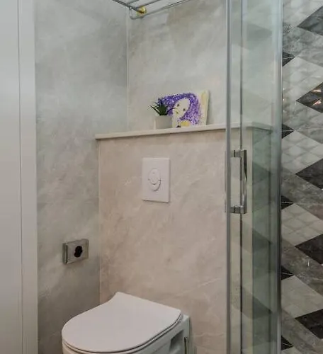 Skyline Serenity Lejlighed